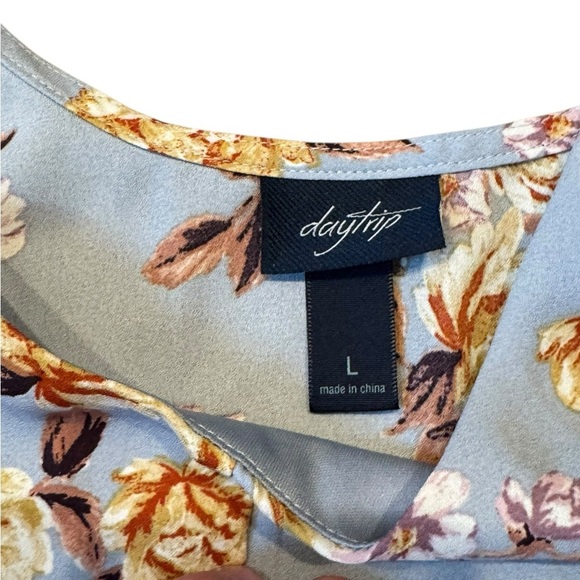Daytrip Floral Blue Flowy Tank Top Large - Picture 2 of 5